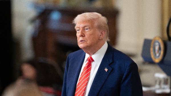 “狼来了”不灵了？特朗普阻扰对入口药品征收200%关税，国外投资者淡定
